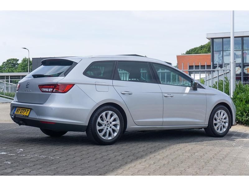 Occasion Seat Leon CONNECT 110 PK (80 kW) 2016 Grijs Stationwagen