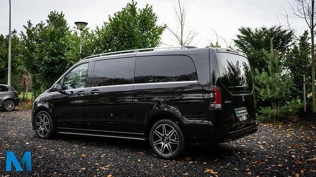 Occasion Mercedes V300 Avantgarde Edition 237 PK (174 kW) 2024 Zwart (metallic) MPV