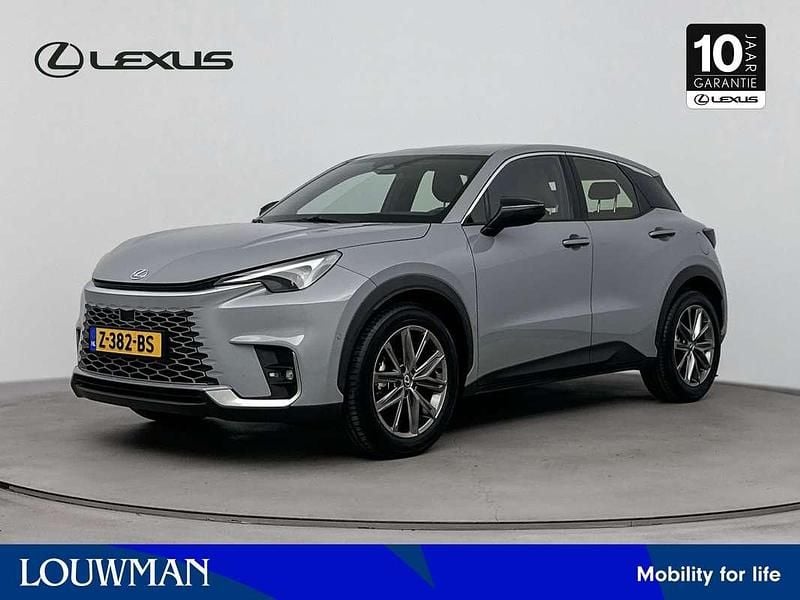 Grijs Gebruikt 2024 Lexus LBX SUV | € 34.950 - Afbeelding 1/3