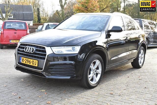 Zwart Gebruikt 2017 Audi Q3 Design SUV | € 24.500 (Eerlijke prijs) - Afbeelding 1/4