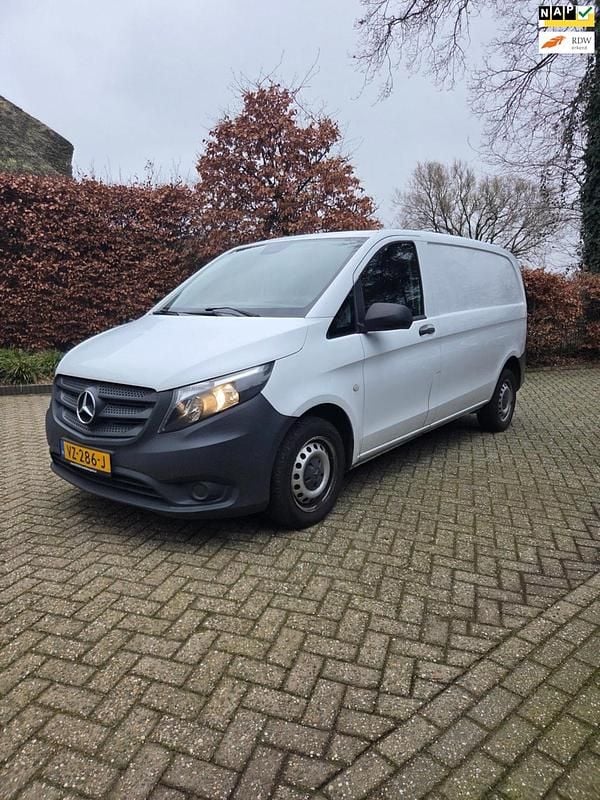 Wit Occasion 2016 Mercedes Vito Business Van | € 6.500 (Goede deal) - Afbeelding 1/4