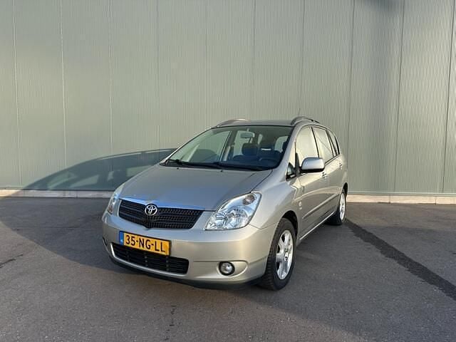 Grijs (metallic) Occasion 2003 Toyota Corolla Verso Luna MPV | € 2.495 (Eerlijke prijs) - Afbeelding 1/4