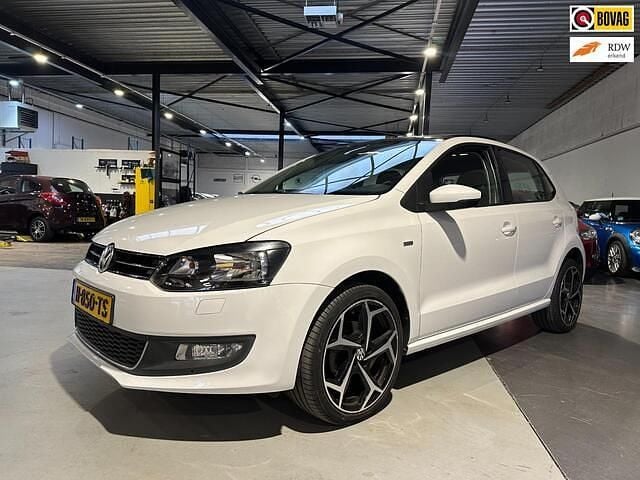 Wit Gebruikt 2013 VW Polo R-line Edition Hatchback | € 7.499 (Eerlijke prijs) - Afbeelding 1/4