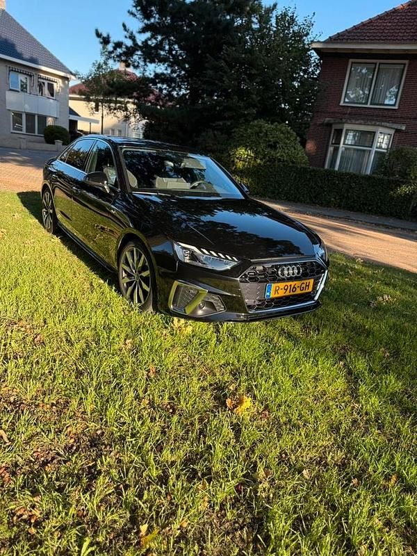 Gebruikt 2022 Audi A4 | € 26.999 - Afbeelding 1/4