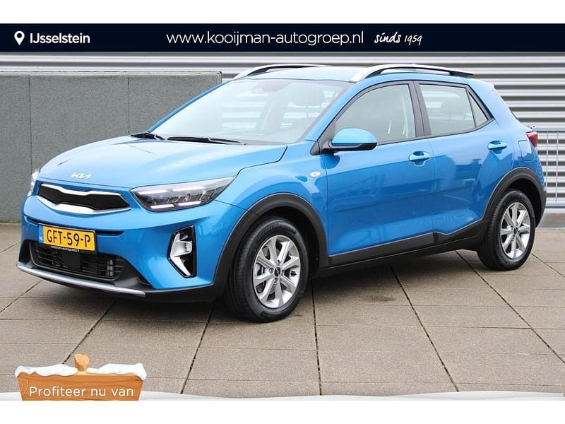 Blauw Occasion 2024 Kia Stonic SUV | € 23.799 (Eerlijke prijs) - Afbeelding 1/4