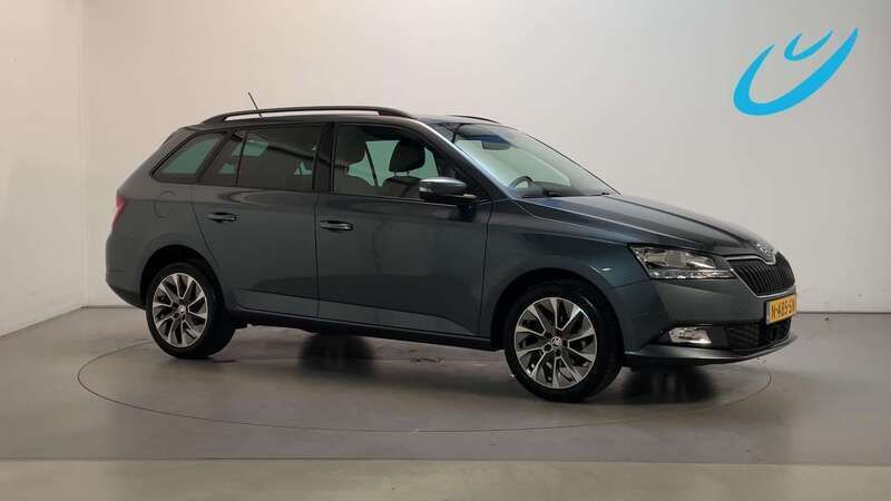Grijs Gebruikt 2022 Skoda Fabia Business Line Stationwagen | € 15.650 (Eerlijke prijs) - Afbeelding 1/3