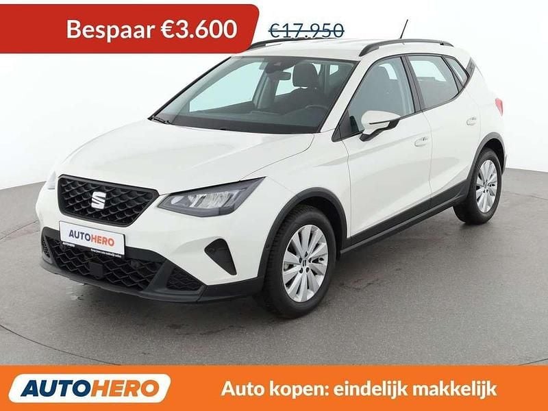 Wit Occasion 2022 Seat Arona Style SUV | € 14.549 (Super prijs) - Afbeelding 1/3