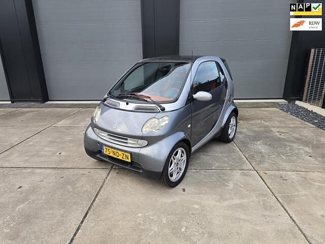Grijs Gebruikt 2003 Smart ForTwo Coupé Passion Coupé | € 1.750 (Duur) - Afbeelding 1/4