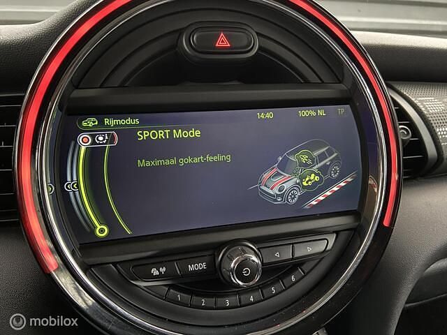 Occasion Mini Cooper Business 136 PK (100 kW) 2015 Zwart Hatchback