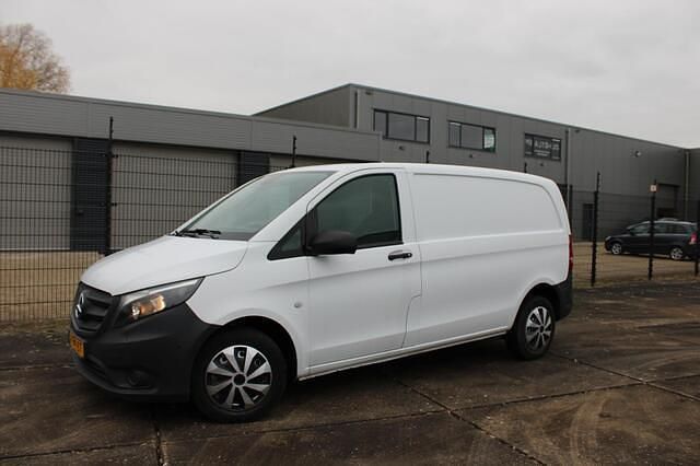 Wit Occasion 2016 Mercedes Vito Van | € 7.900 (Eerlijke prijs) - Afbeelding 1/4
