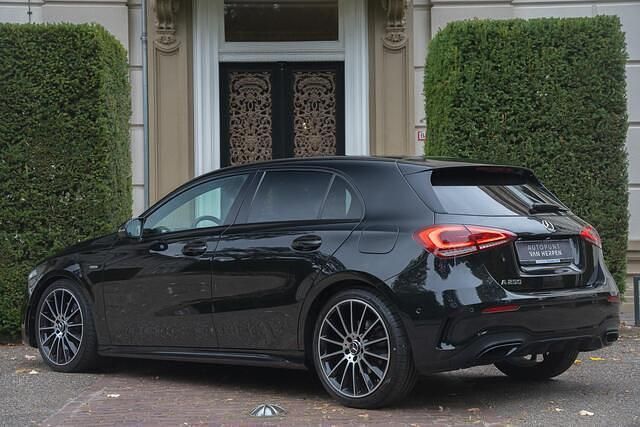 Occasion Mercedes A250 AMG 225 PK (165 kW) 2021 Zwart Hatchback
