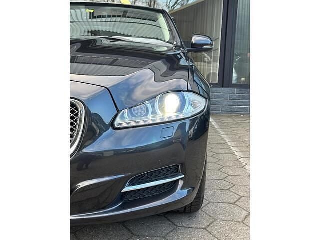 Occasion Jaguar XJ Premium Luxury 275 PK (202 kW) 2012 Grijs (metallic) Sedan