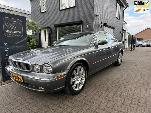 Grijs Gebruikt 2003 Jaguar XJ Executive Sedan | € 11.900 (Eerlijke prijs) - Afbeelding 1/4