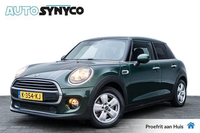 Groen Occasion 2017 Mini ONE Business Hatchback | € 11.450 (Eerlijke prijs) - Afbeelding 1/4