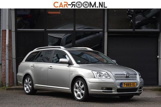 Grijs Gebruikt 2005 Toyota Avensis Sol Stationwagen | € 4.250 (Eerlijke prijs) - Afbeelding 1/4