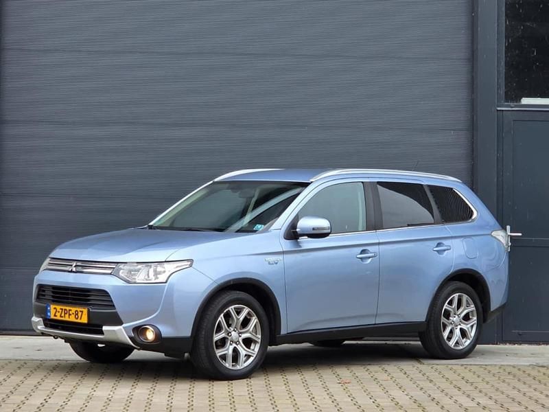 Occasion Mitsubishi Outlander P-HEV 2015 Blauw SUV