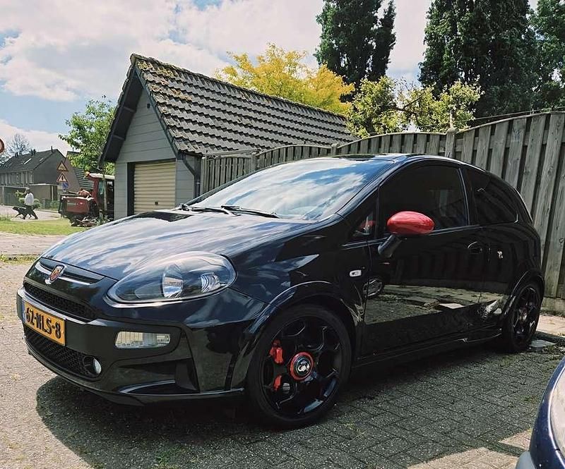 Zwart Gebruikt 2010 Fiat Punto Evo Abarth Hatchback | € 8.999 - Afbeelding 1/4