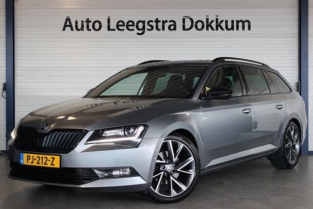Grijs Gebruikt 2017 Skoda Superb Business Line Stationwagen | € 19.750 (Eerlijke prijs) - Afbeelding 1/4