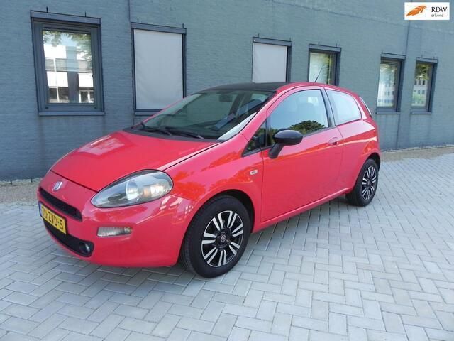 Rood Gebruikt 2012 Fiat Punto Evo Easy Hatchback | € 3.295 (Eerlijke prijs) - Afbeelding 1/4