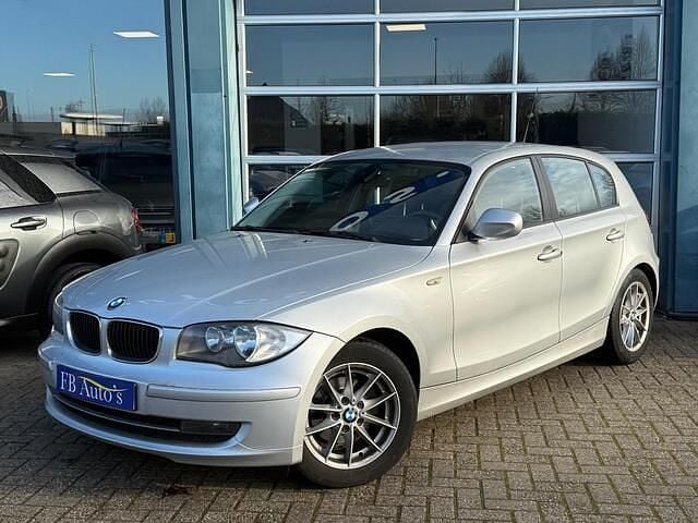 Grijs Occasion 2010 BMW 116 Hatchback | € 5.950 (Goede deal) - Afbeelding 1/4