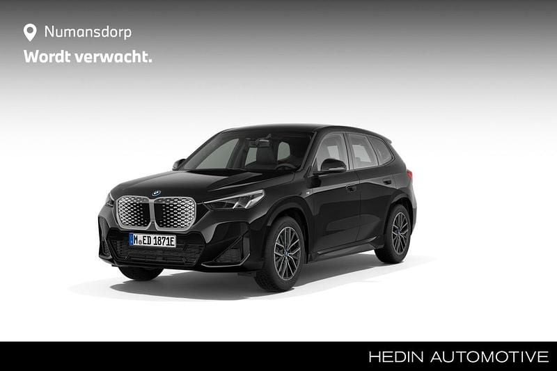 Grijs Nieuw 2025 BMW iX1 M Sport SUV | € 52.626 (Super prijs) - Afbeelding 1/4