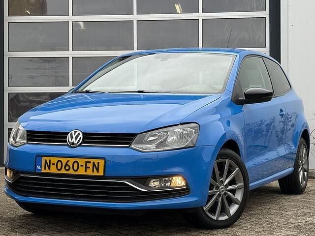 Occasion VW Polo Highline 90 PK (66 kW) 2014 Blauw Hatchback