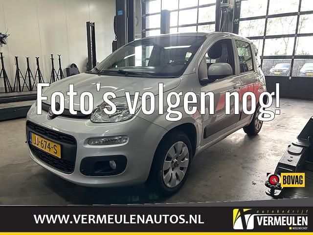 Grijs Gebruikt 2016 Fiat Panda Lounge Hatchback | € 9.950 (Eerlijke prijs) - Afbeelding 1/3