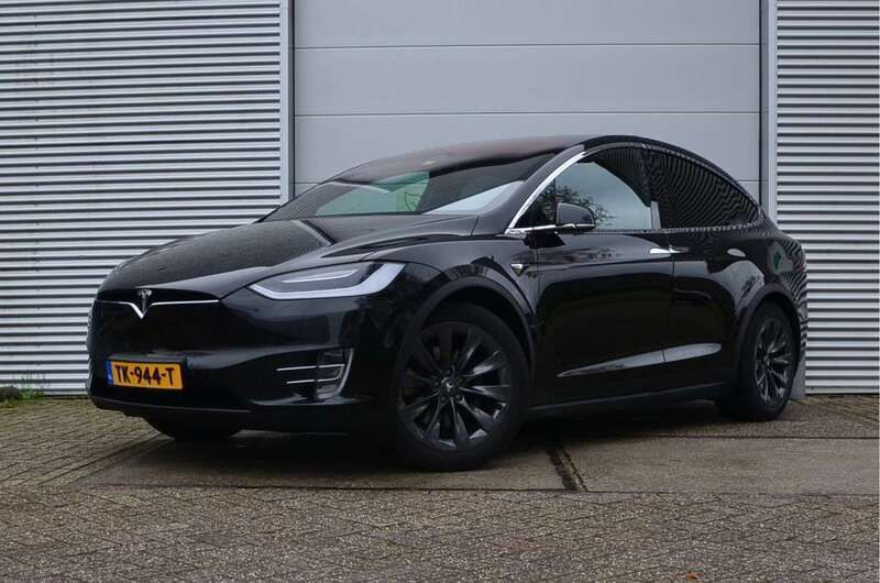 Zwart, metallic lak Gebruikt 2018 Tesla Model X SUV | € 42.499 - Afbeelding 1/4