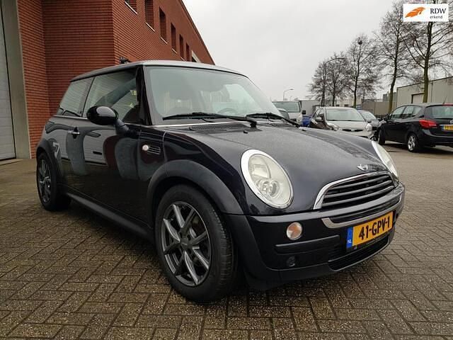 Zwart Occasion 2006 Mini ONE Hatchback | € 2.200 - Afbeelding 1/4