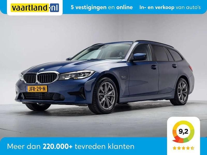 Blauw Gebruikt 2021 BMW 320e Executive Stationwagen | € 22.909 (Goede deal) - Afbeelding 1/4