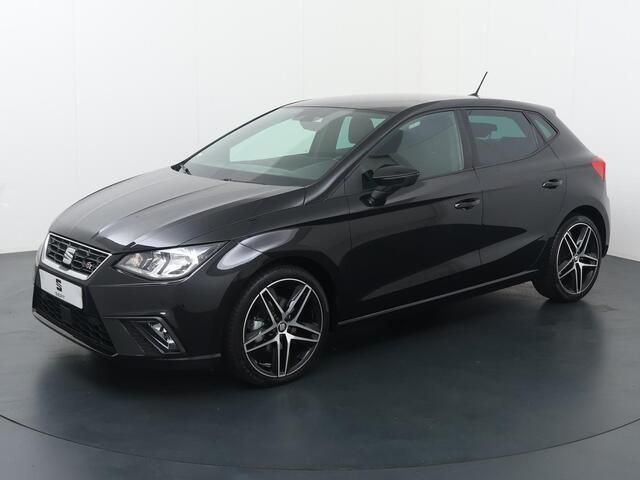 Zwart Gebruikt 2021 Seat Ibiza Business Hatchback | € 21.840 (Eerlijke prijs) - Afbeelding 1/4