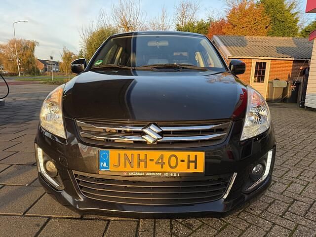 Occasion Suzuki Swift Exclusive 94 PK (69 kW) 2015 Zwart Hatchback