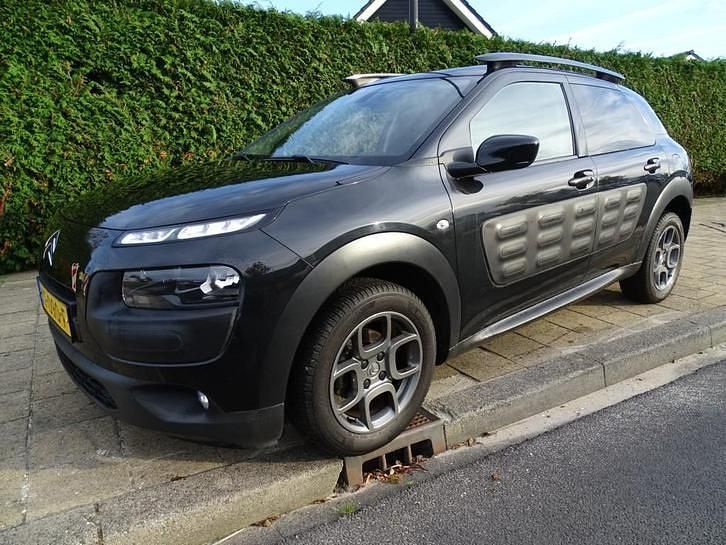 Occasion Citroën C4 Cactus Shine 110 PK (80 kW) 2016 Hatchback