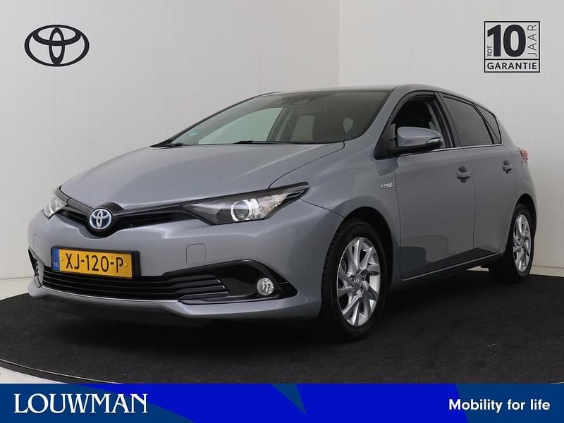 Grijs Occasion 2019 Toyota Auris Hybrid Plus Hatchback | € 18.940 (Eerlijke prijs) - Afbeelding 1/4