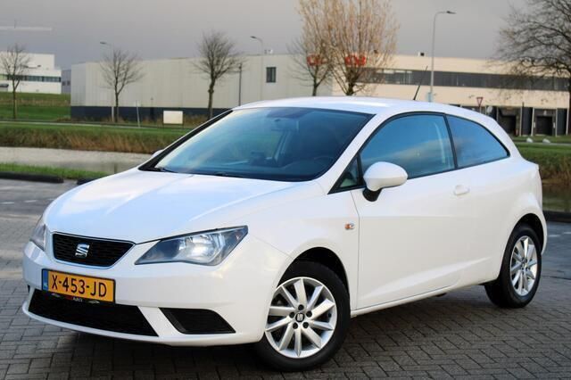 Wit Gebruikt 2014 Seat Ibiza Style Hatchback | € 6.950 (Eerlijke prijs) - Afbeelding 1/4