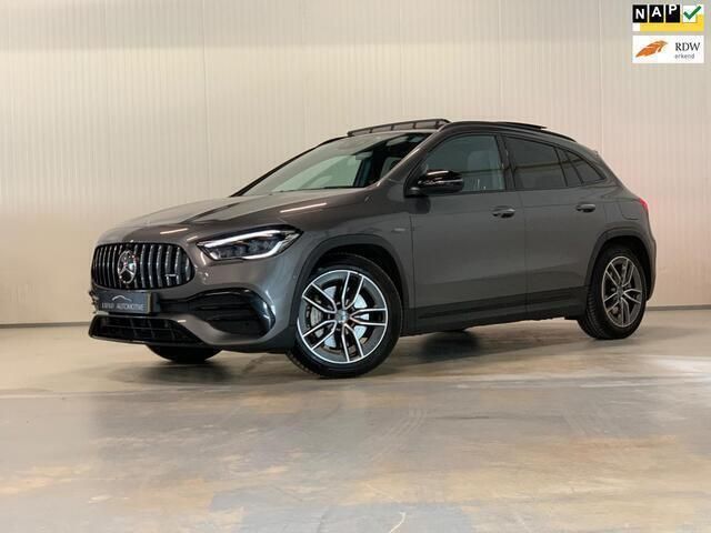 Grijs Gebruikt 2020 Mercedes GLA35 AMG AMG SUV | € 42.500 - Afbeelding 1/4