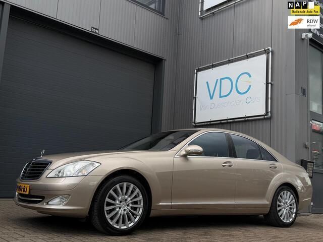 Geel Gebruikt 2007 Mercedes S500 Sedan | € 18.900 (Goede deal) - Afbeelding 1/4