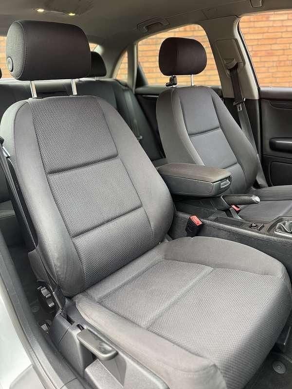 Occasion Audi A4 131 PK (96 kW) 2003 Grijs Sedan