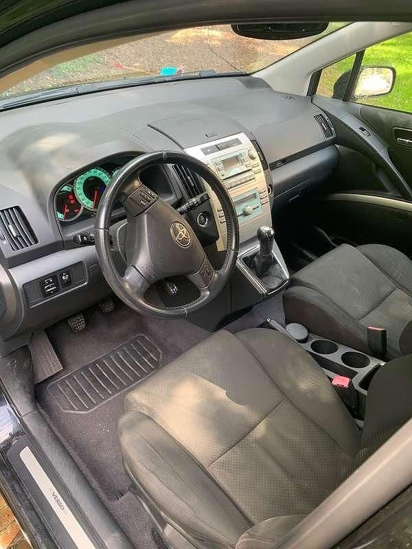 Zwart Gebruikt 2007 Toyota Corolla Verso Sol MPV | € 2.500 (Super prijs) - Afbeelding 1/4