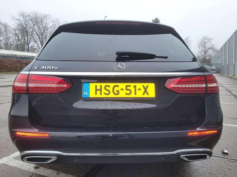 Occasion Mercedes E300 Avantgarde 211 PK (155 kW) 2021 Zwart Stationwagen