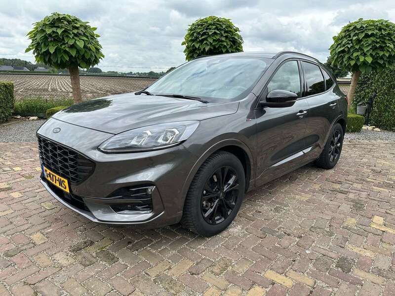 Grijs Gebruikt 2021 Ford Kuga ST-Line X SUV | € 27.995 (Eerlijke prijs) - Afbeelding 1/4