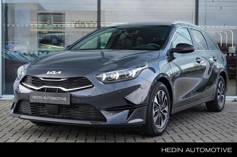 Grijs Nieuw 2025 Kia Ceed Turbo Stationwagen | € 30.090 (Eerlijke prijs) - Afbeelding 1/4