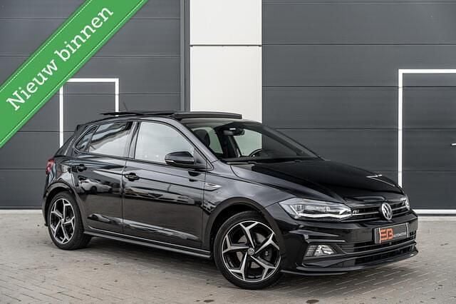 Zwart Gebruikt 2018 VW Polo Highline Hatchback | € 19.950 (Duur) - Afbeelding 1/4