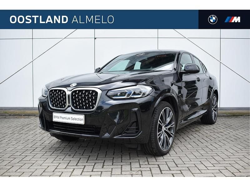 Zwart Gebruikt 2022 BMW X4 Executive SUV | € 52.950 (Goede deal) - Afbeelding 1/4
