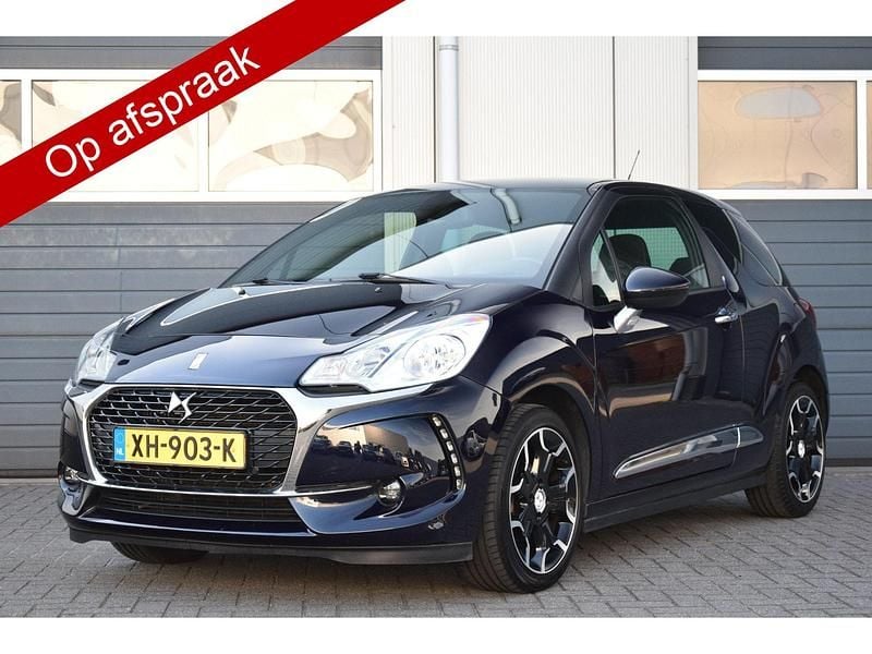 Blauw, metallic lak Gebruikt 2019 DS Automobiles DS3 Connected Chic Hatchback | € 14.450 (Iets duurder) - Afbeelding 1/4