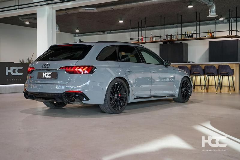Occasion Audi RS4 Competition 451 PK (331 kW) 2022 Grijs Stationwagen