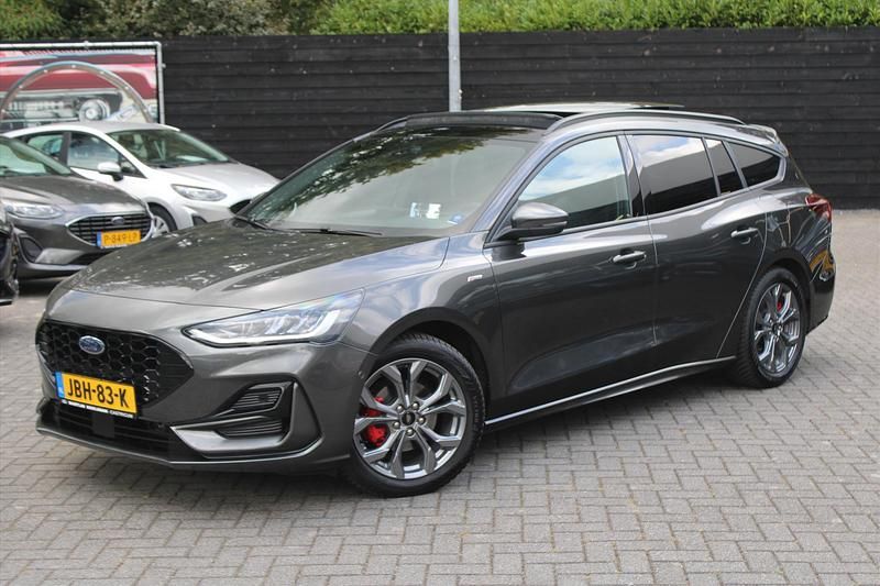 Grijs Gebruikt 2025 Ford Focus ST-Line X Stationwagen | € 35.995 (Duur) - Afbeelding 1/4