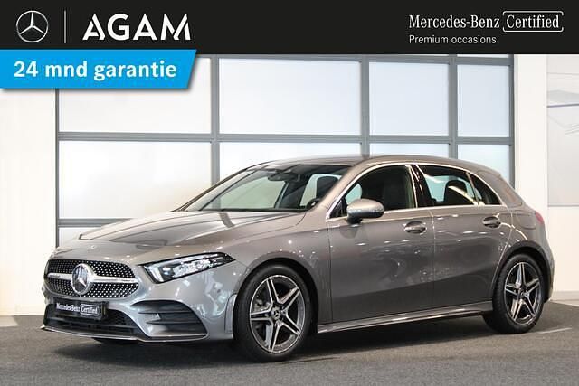 Grijs Gebruikt 2021 Mercedes A180 Business Hatchback | € 28.950 (Eerlijke prijs) - Afbeelding 1/4