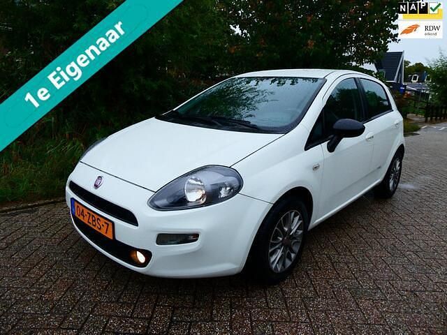 Wit Gebruikt 2012 Fiat Punto Evo Hatchback | € 2.995 (Eerlijke prijs) - Afbeelding 1/4