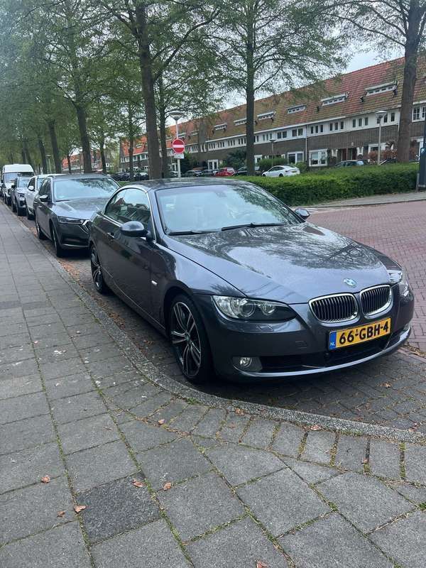 Grijs Gebruikt 2008 BMW 330 Cabriolet Executive Cabriolet | € 11.995 (Eerlijke prijs) - Afbeelding 1/2